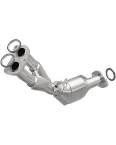 MagnaFlow Exhaust Products Direct-Fit Catalytic Converter Toyota Tacoma Front 2001-2004 2.7L 4-Cyl- 447184